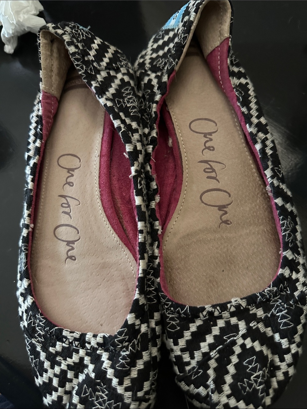Black & White Patterned Women's Slip-On Flats